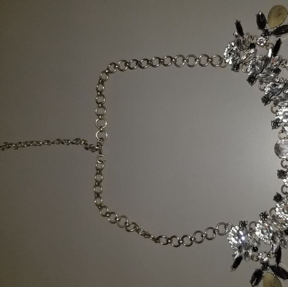 Grey Statement Necklace - Picture 3 of 3